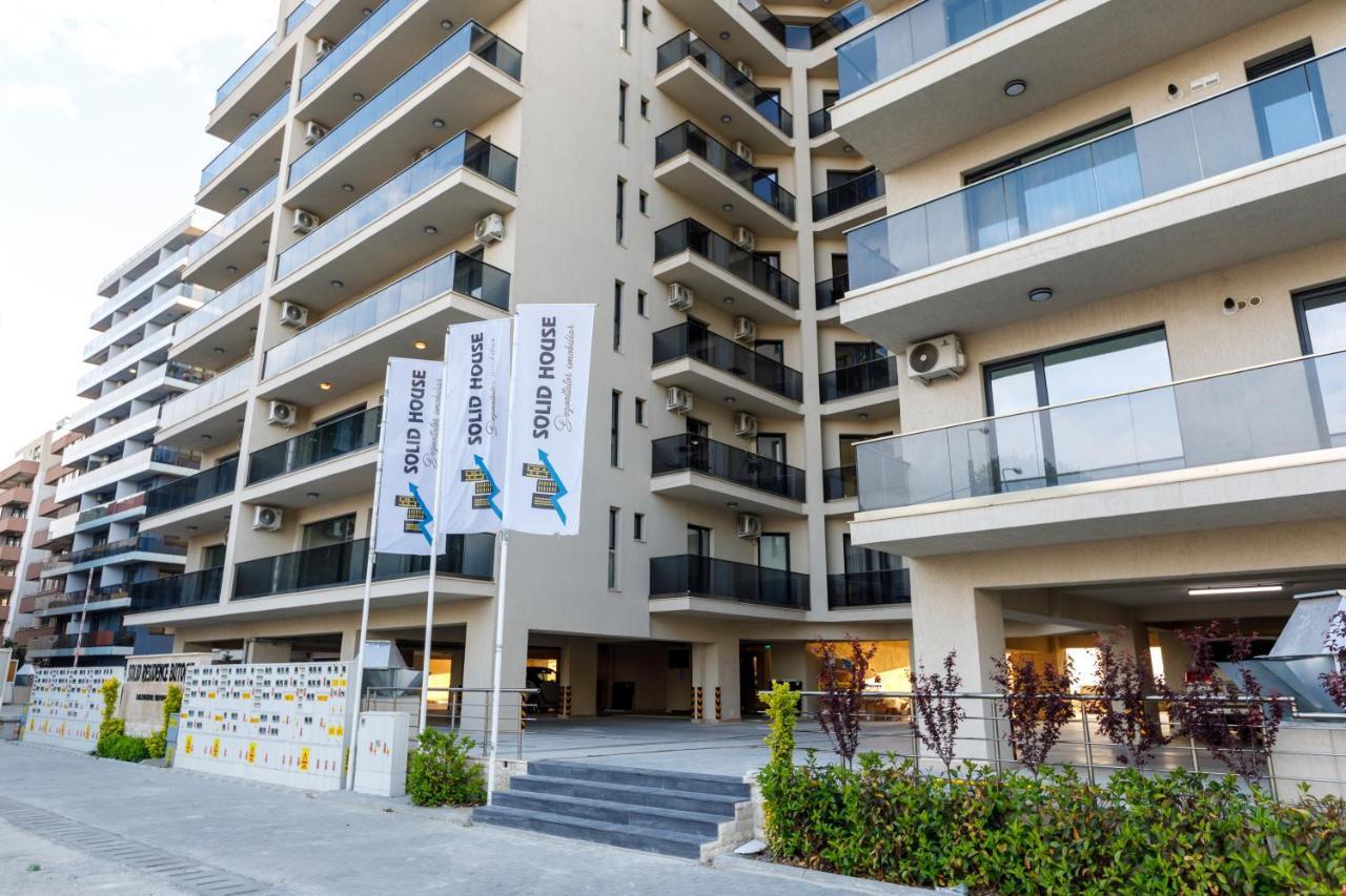 Lucky 13 Apartment Mamaia Exterior photo