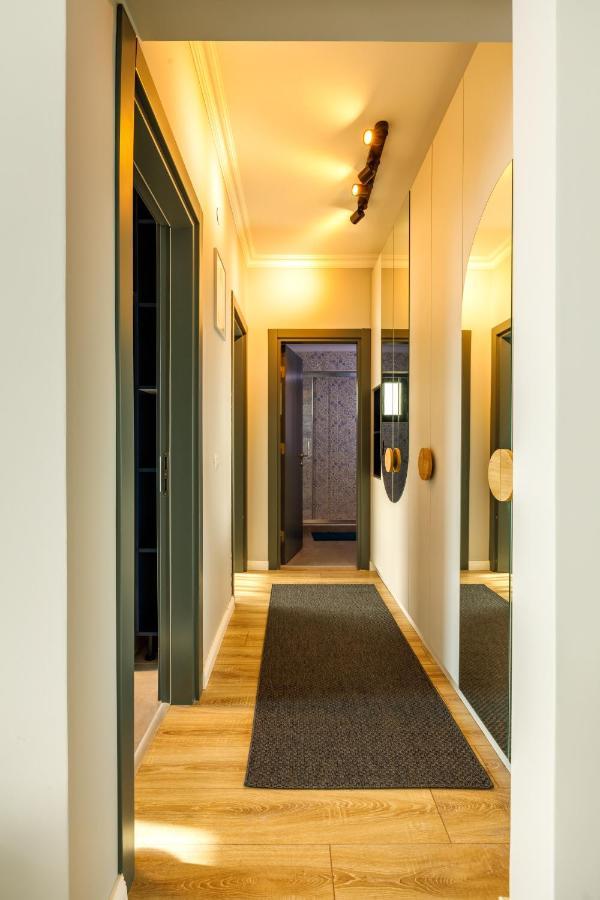 Lucky 13 Apartment Mamaia Exterior photo